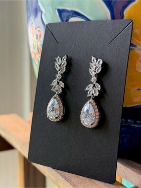 Dazzling Silver Teardrop Crystal Drop Earrings - Sparkling White